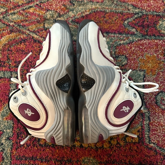 NWT Nike | Women’s white/purple Air Penny II lace up basketball shoes, size 6.5 - Picture 9 of 16